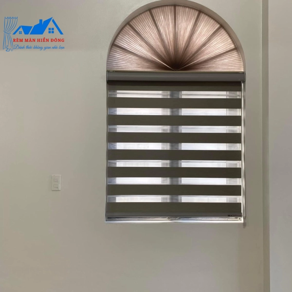 Rèm Vải Trơn Kết Hợp Rèm Cầu Vồng Sang Trọng