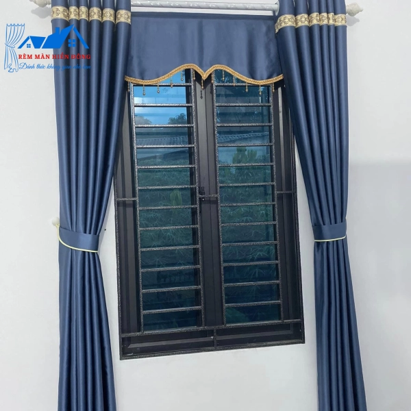 Rèm Xanh Viền Hoa Cao Cấp