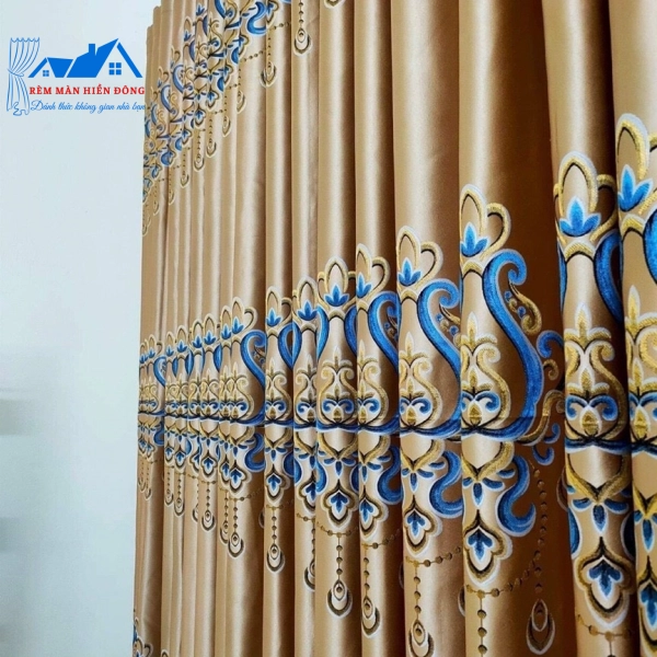 Rèm Vải Gấm Thêu Hoa Văn Vàng Nâu