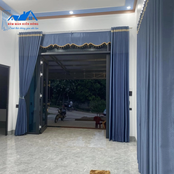 Rèm Xanh Viền Hoa Cao Cấp